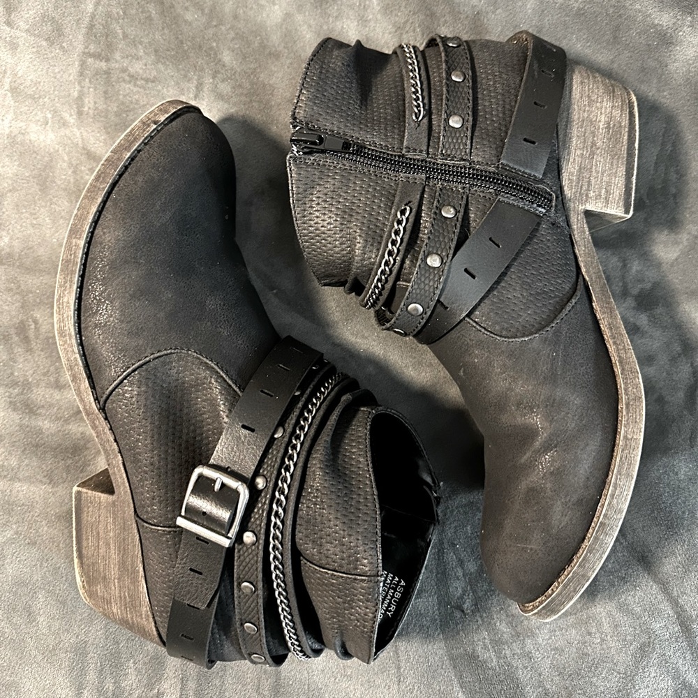 Moto style motorcycle ankle boots booties 8.5